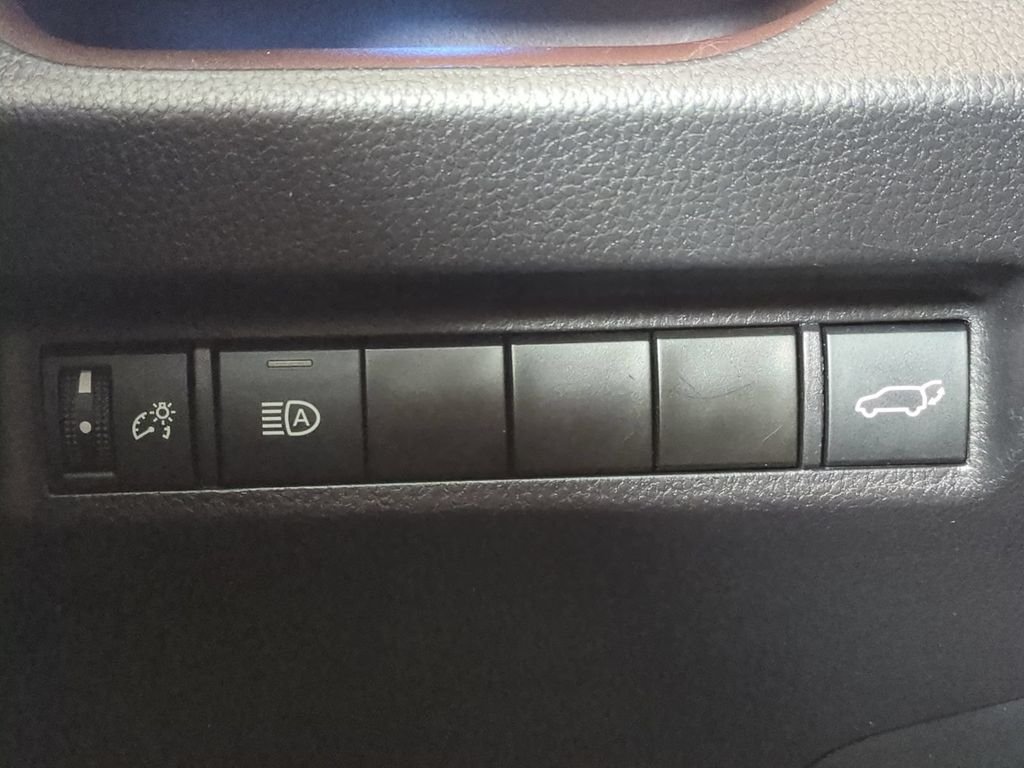2022 Toyota RAV4 Limited - Photo 30