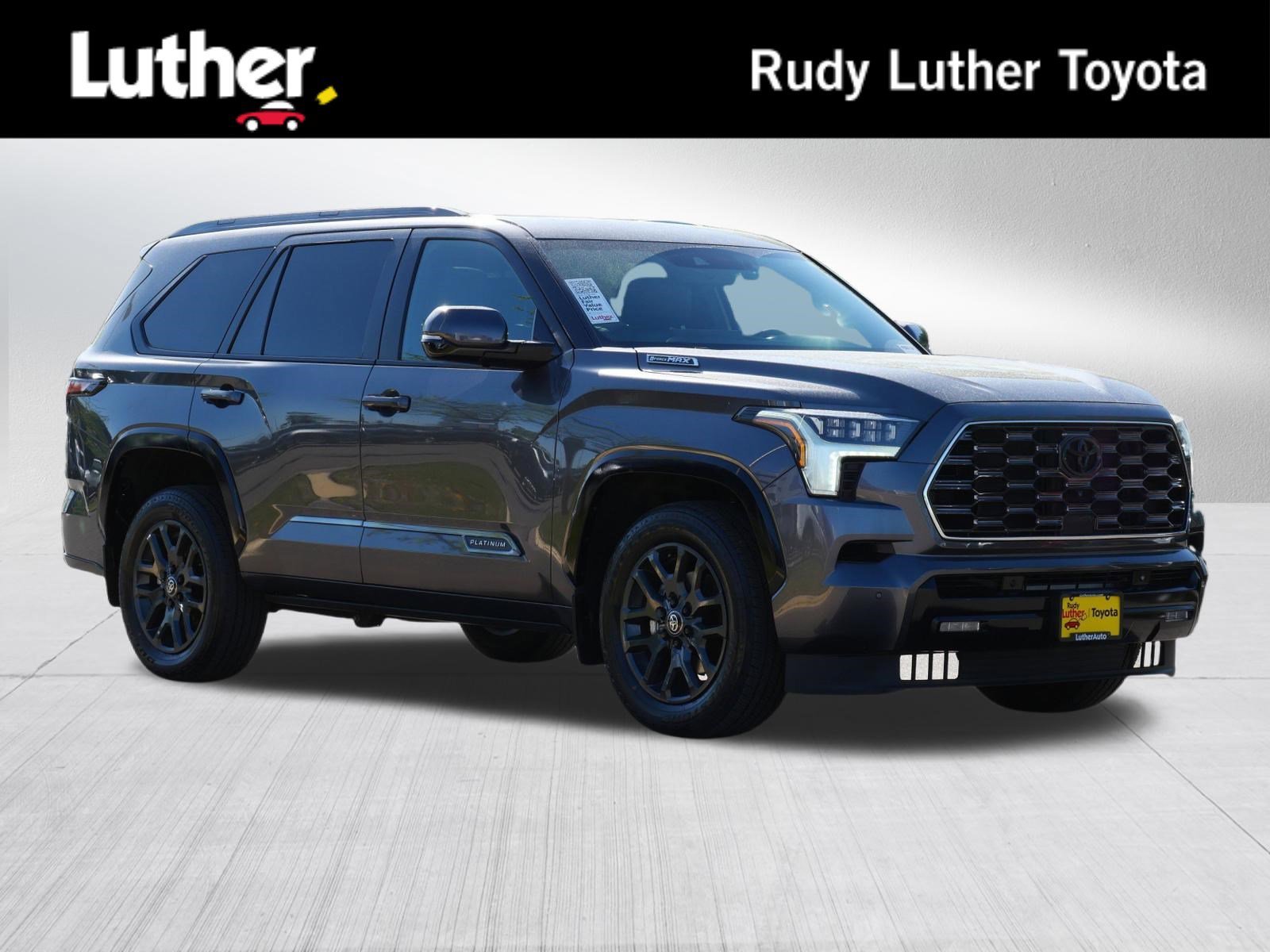 2025 Toyota Sequoia Platinum 4WD i-FORCE MAX Hybrid's photo