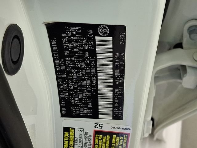 Used 2025 White Toyota SE image 33