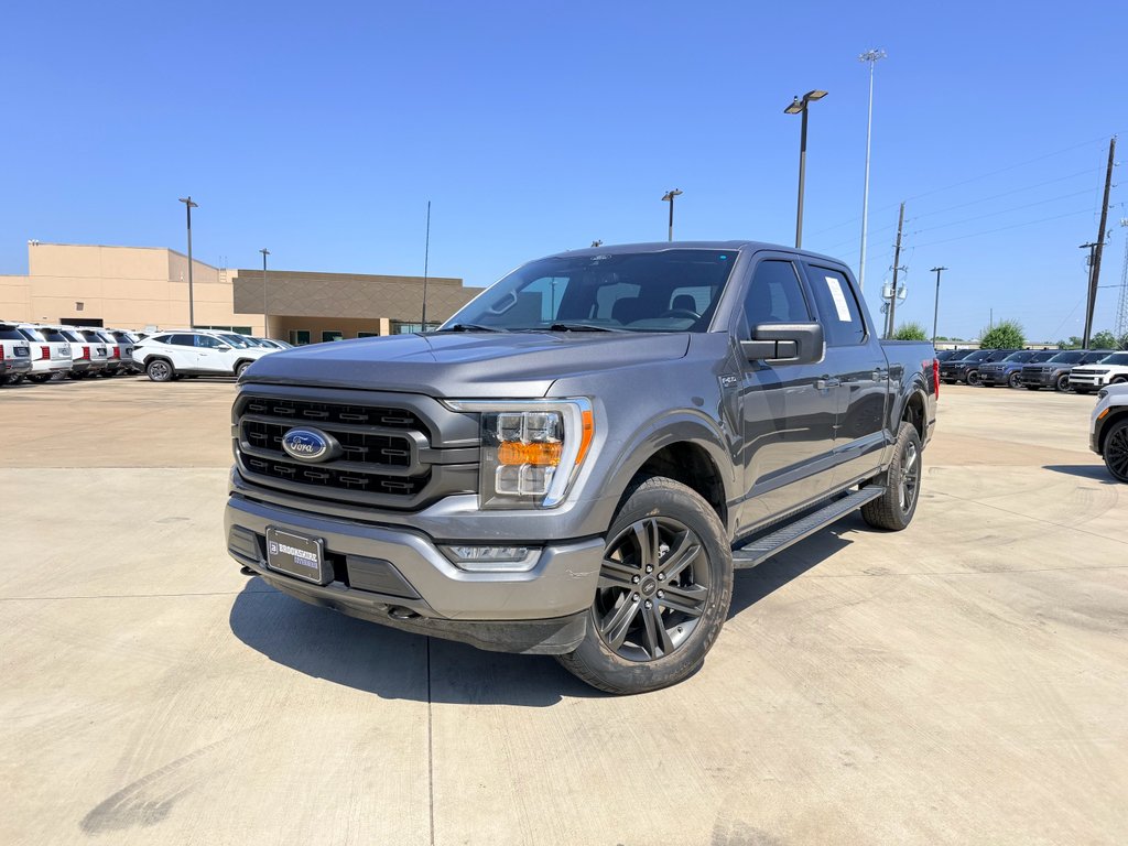 Used 2022 Carbonized Gray Metallic Ford XLT image 9