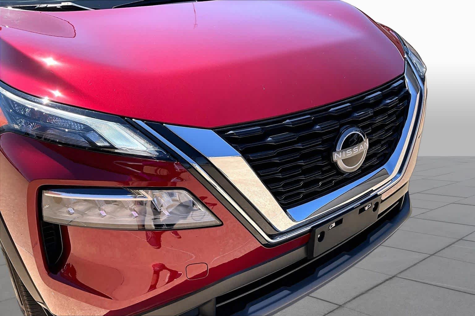 Certified Used 2023 Scarlet Ember Tintcoat Nissan SV image 27