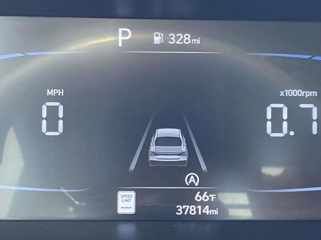 Certified Used 2024 Silver Hyundai SE image 22
