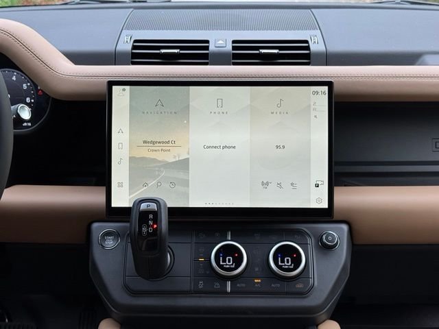 New 2026 Fuji White Land Rover S image 29