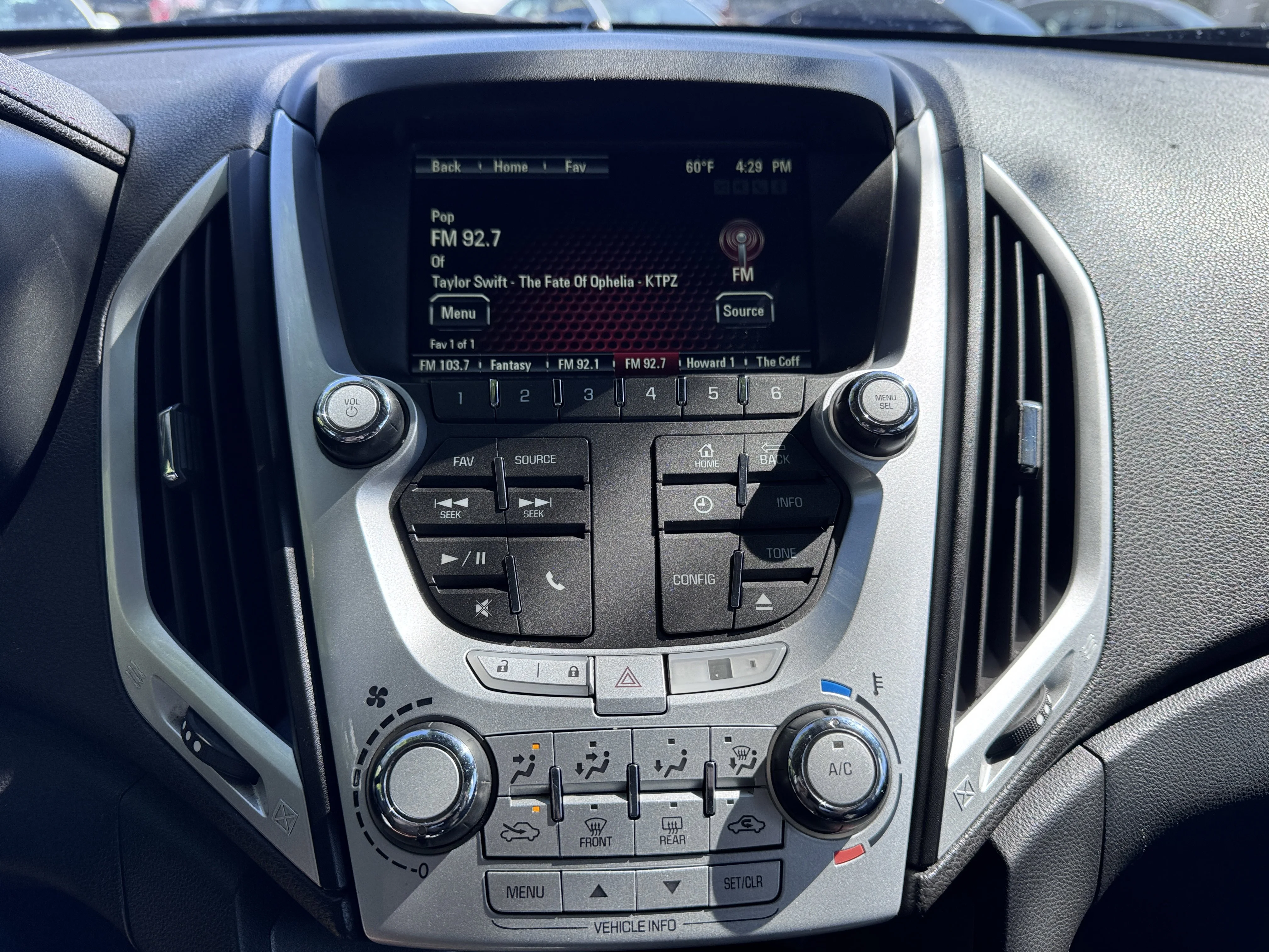 Used 2013 Onyx Black GMC SLE image 25