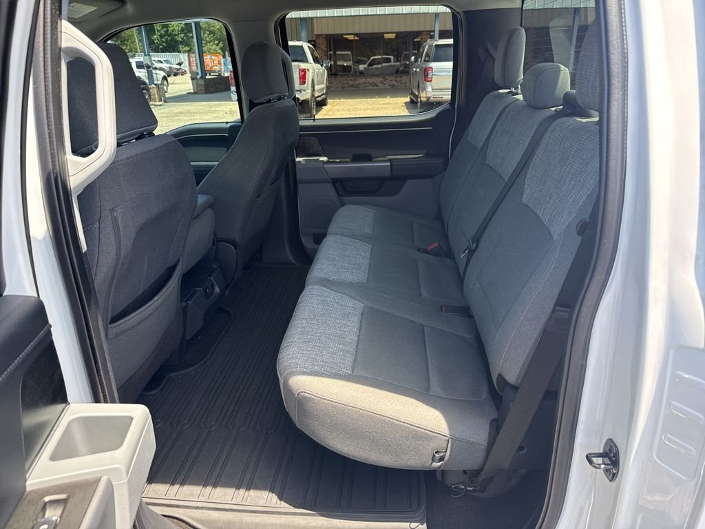 Used 2022 White Ford XLT image 12