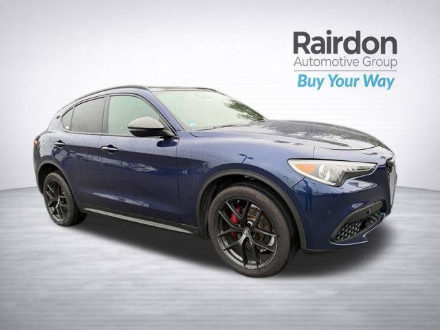 Used 2019 Montecarlo Blue Metallic Alfa Romeo Ti Sport image 1