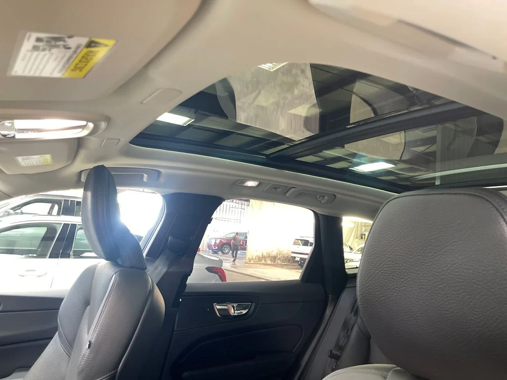 Certified Used 2025 Blue Volvo T8 Plus image 13