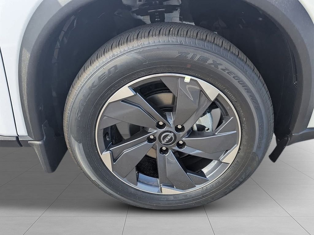 2026 Nissan Rogue SV - Photo 10