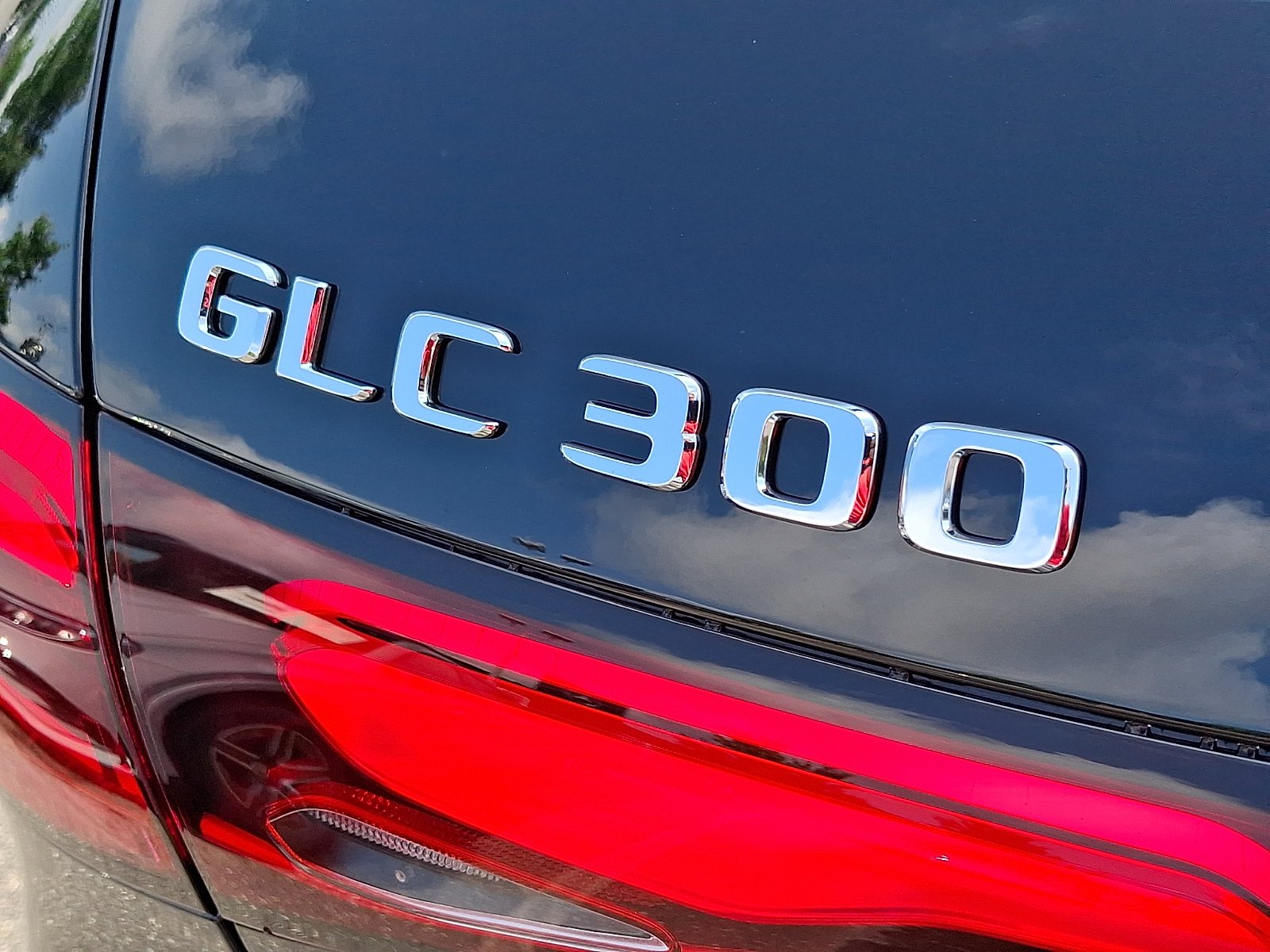 New 2026 Black Mercedes-Benz GLC 300 image 17