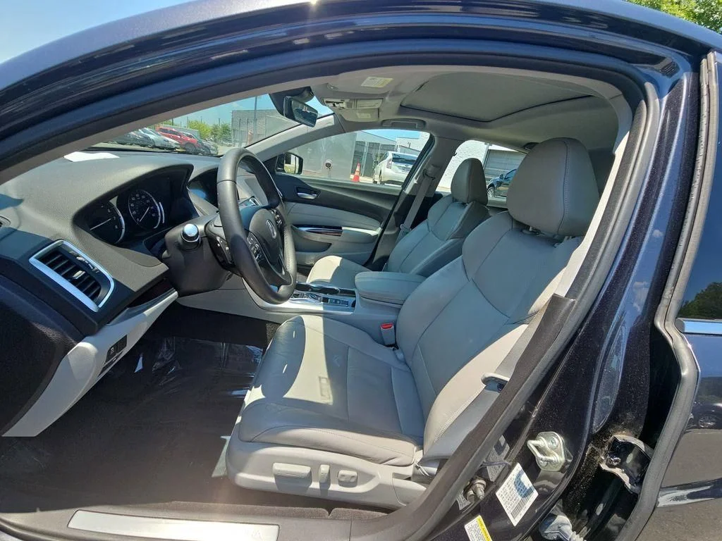 Used 2015  Acura V6 Tech image 14