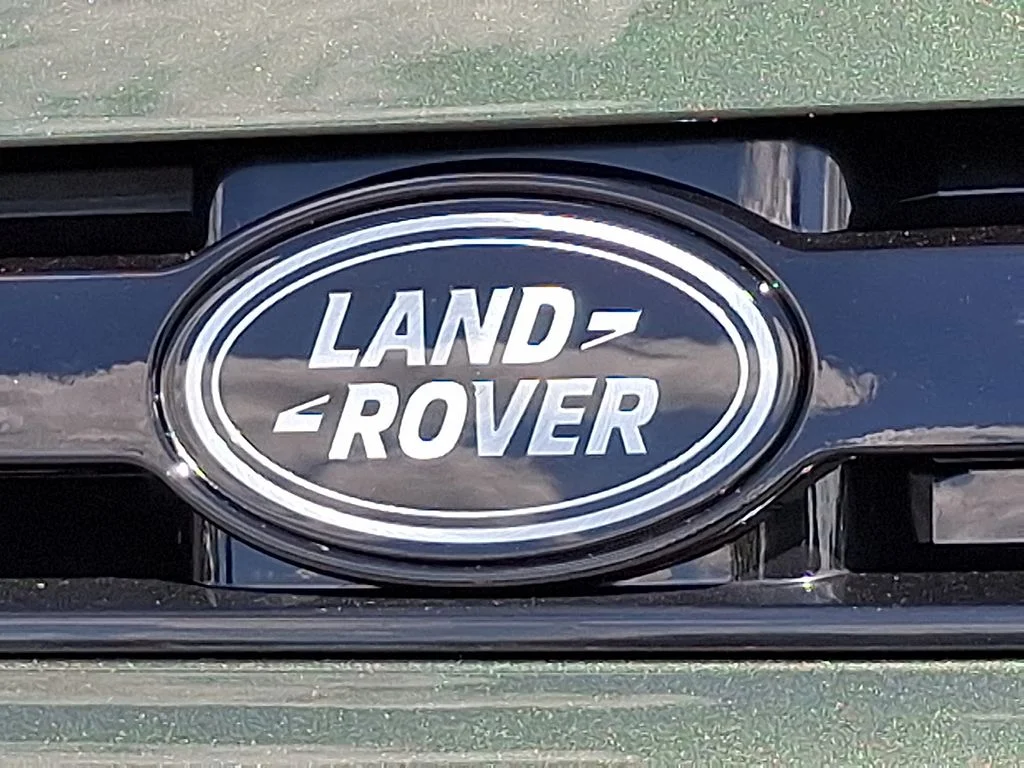 New 2026 Woolstone Green Land Rover S image 19