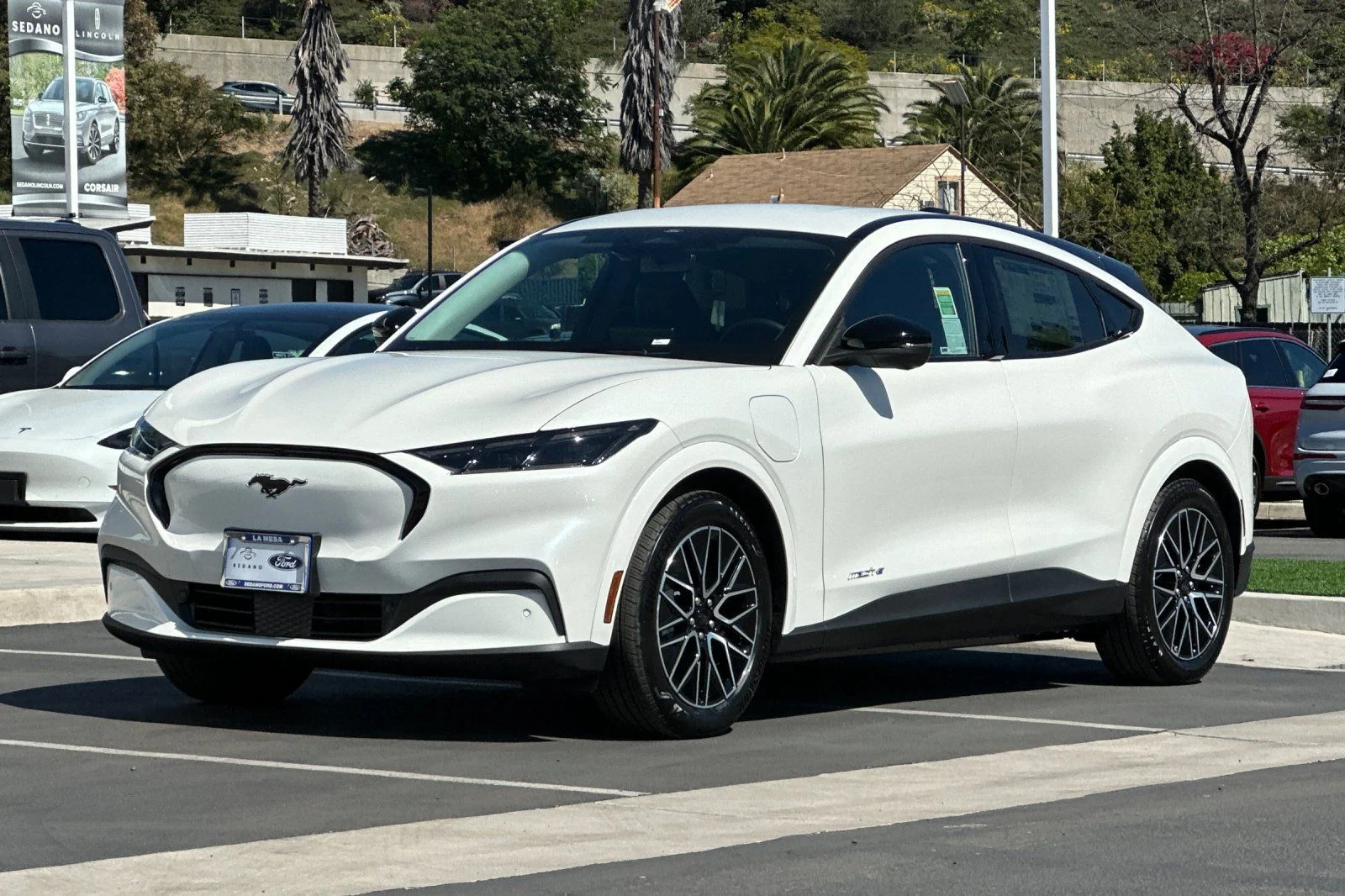 New 2026 Star White Metallic Tri-coat Ford Premium image 7