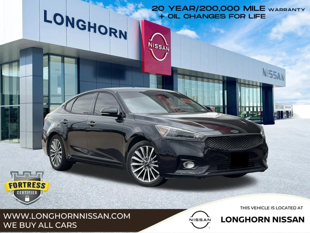 2017 Kia Cadenza Premium's photo