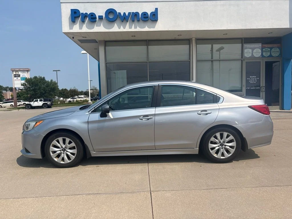 Used 2015 Silver Subaru 2.5i Premium image 8