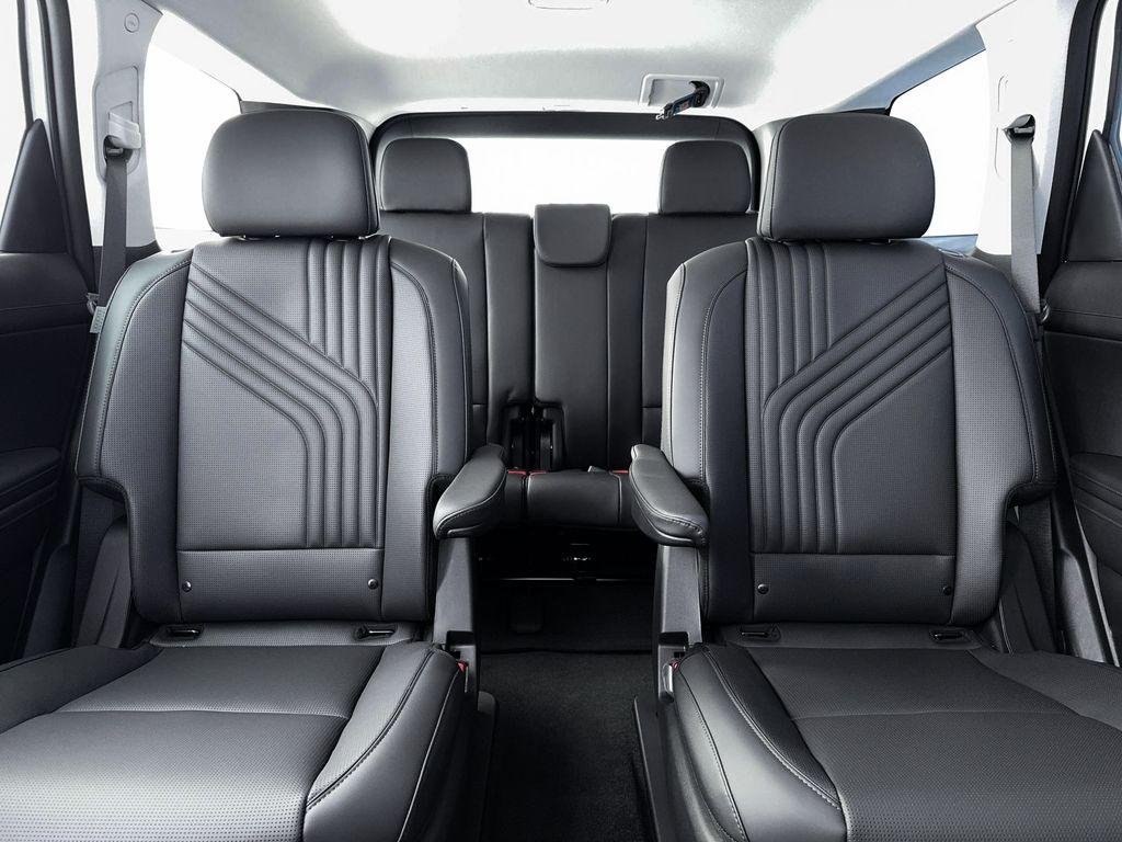 New 2026 Black Hyundai SEL Premium AWD image 16