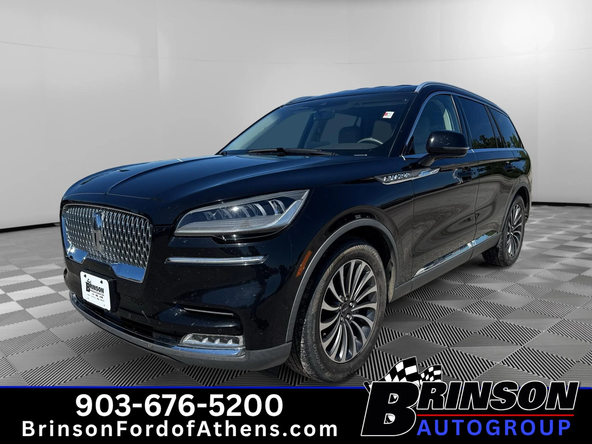 Used 2020 Infinite Black Metallic Lincoln Reserve image 1