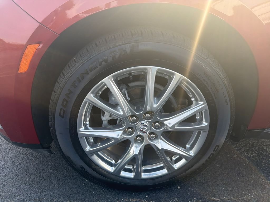 Used 2023 Red Buick Essence image 2