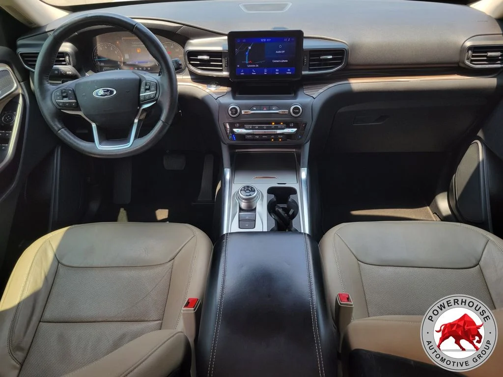 Used 2020 White Ford Limited image 19