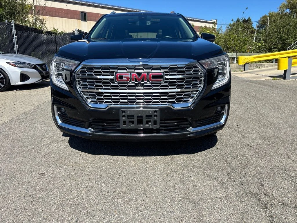 Used 2023 Black GMC Denali image 9