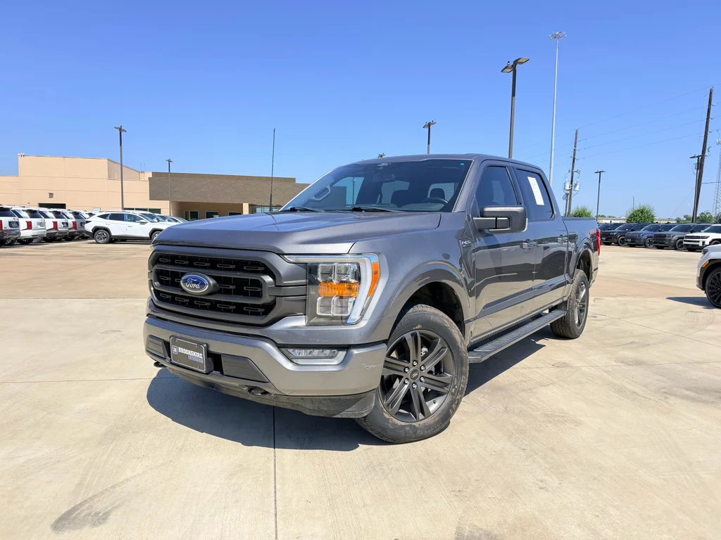 Used 2022 Carbonized Gray Metallic Ford XLT image 10