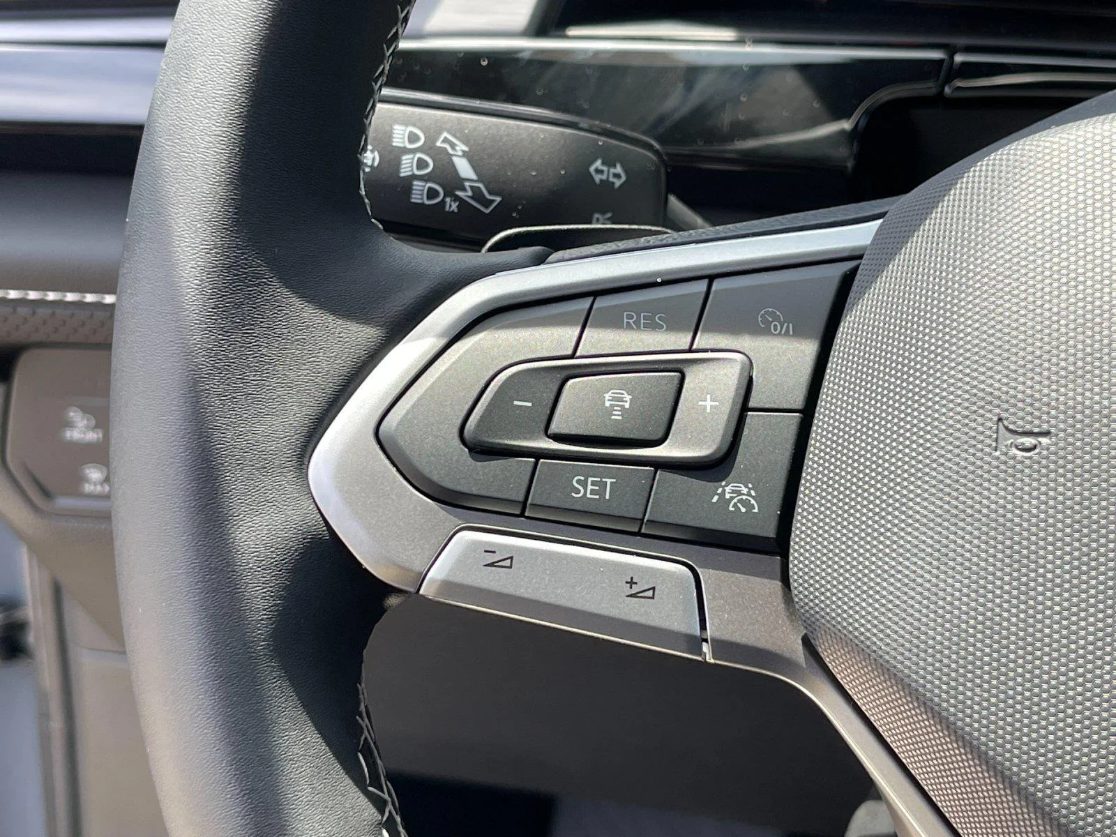 New 2026 Pure Gray Volkswagen 2.0T SE w/Technology image 19