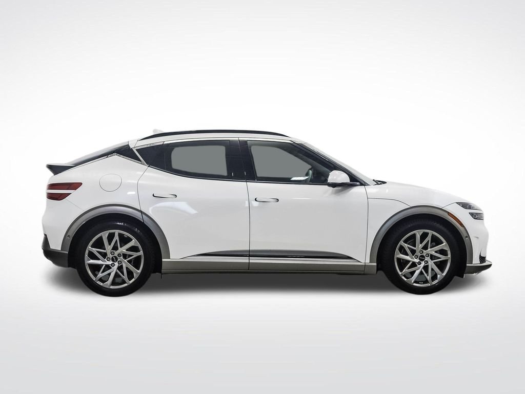 Used 2023 White Genesis Advanced image 6