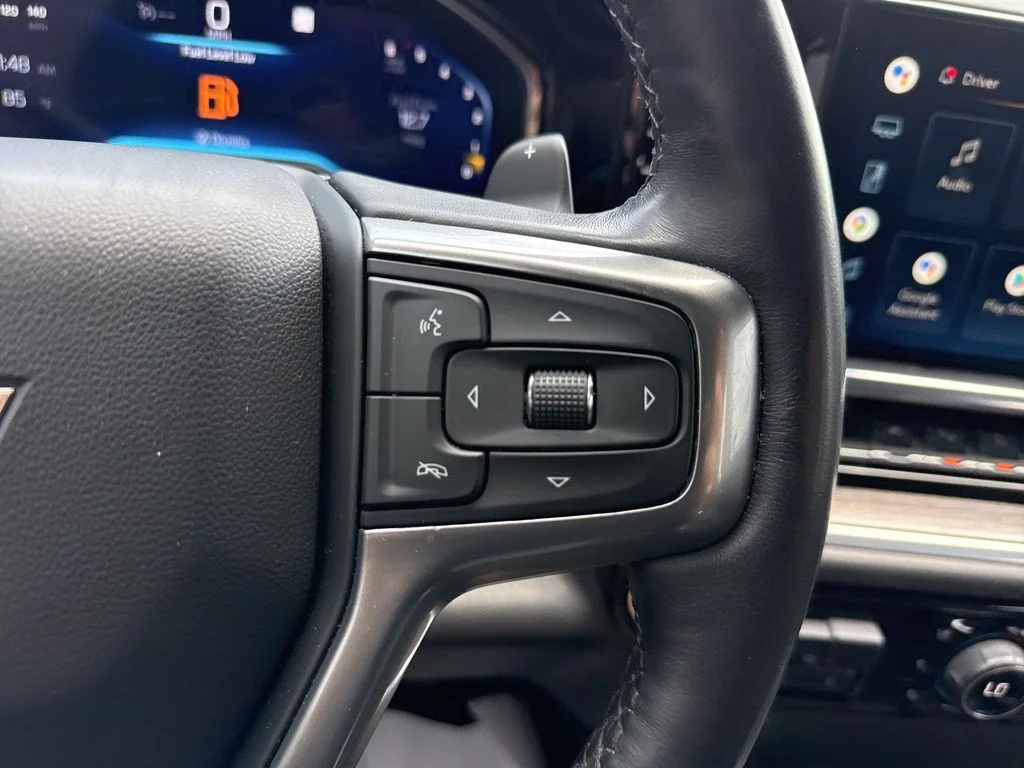 Used 2022 Iridescent Pearl Tricoat Chevrolet LTZ image 26