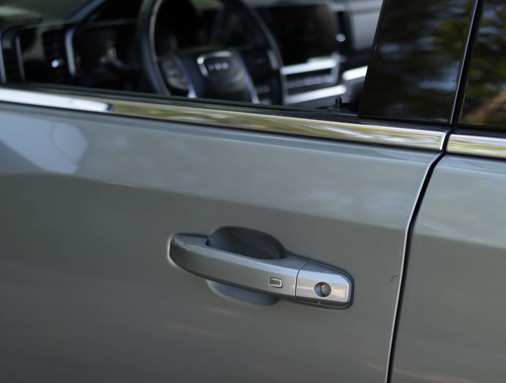 Used 2024 Sterling Metallic GMC SLE image 34