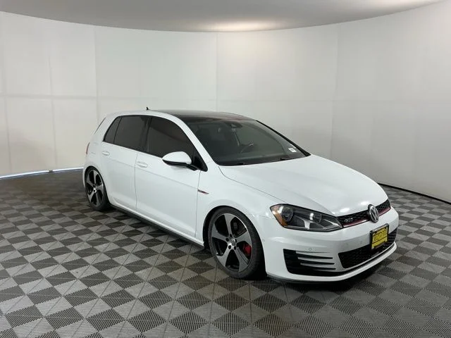Used 2016  Volkswagen Autobahn image 3