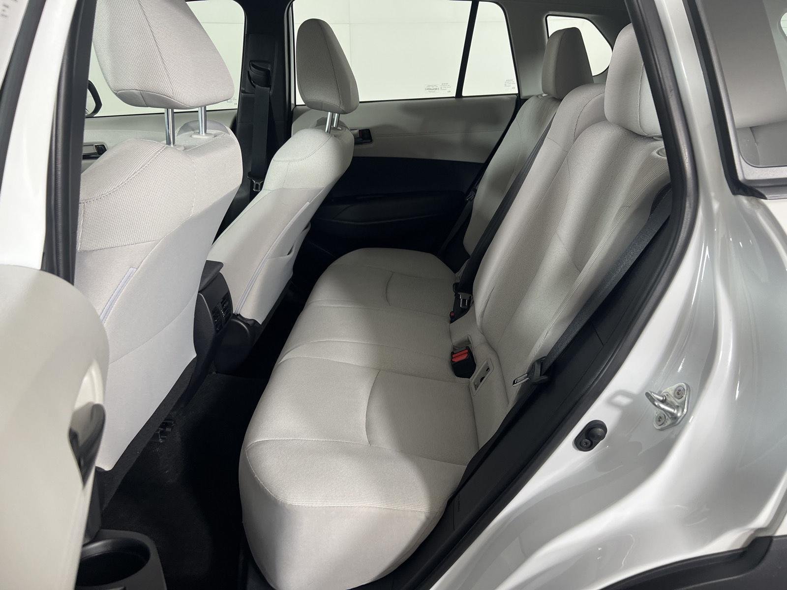 Used 2022 Wind Chill Pearl Toyota L image 33