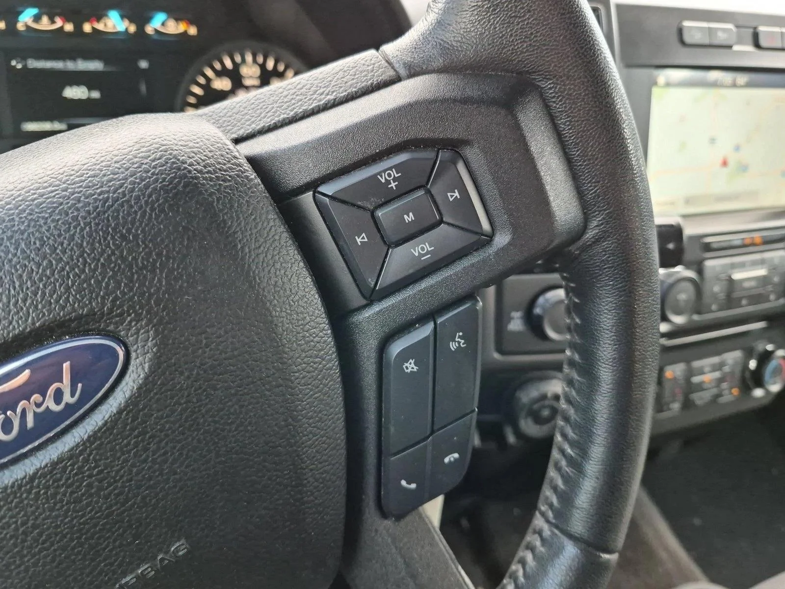 Used 2018 Stone Gray Ford XLT image 16