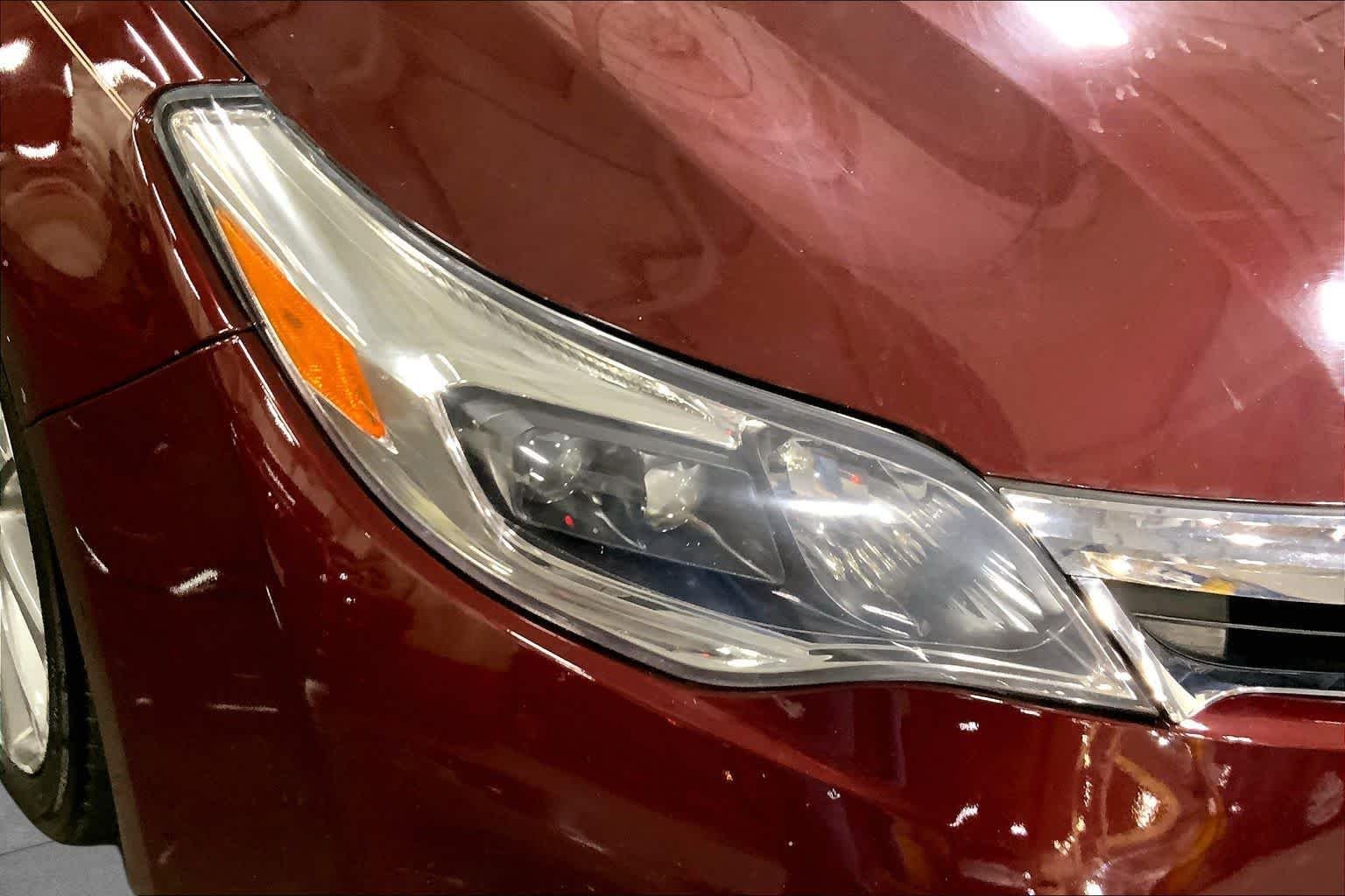 Used 2015 Ooh La La Rouge Mica Toyota XLE Touring image 28