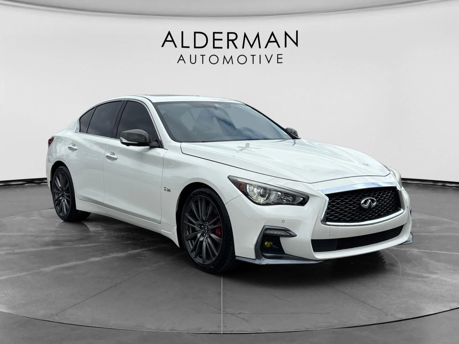 Used 2018 Pure White INFINITI RED SPORT 400 image 7