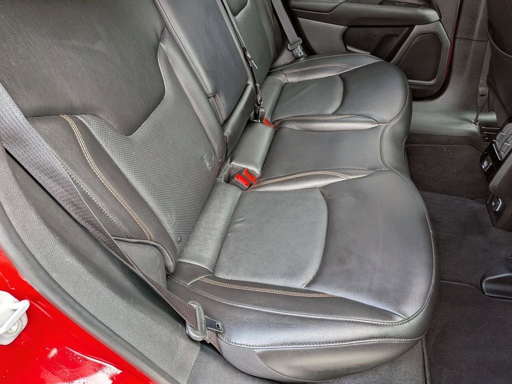 Used 2022 Red Jeep Limited image 22