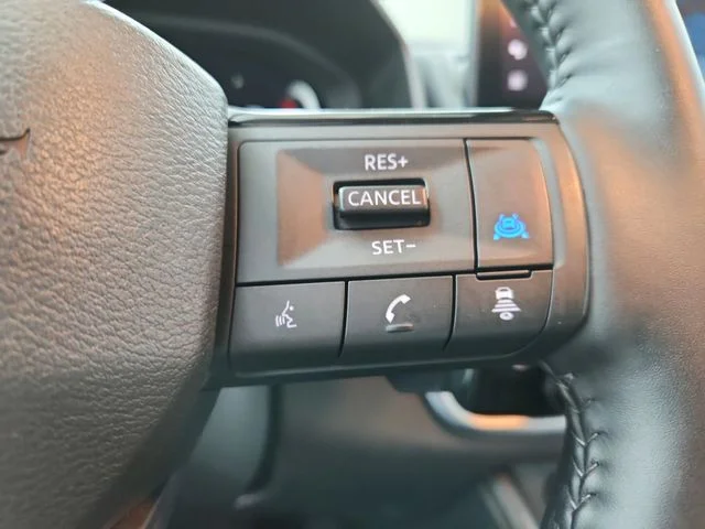 Used 2026 Gray Nissan Platinum image 26
