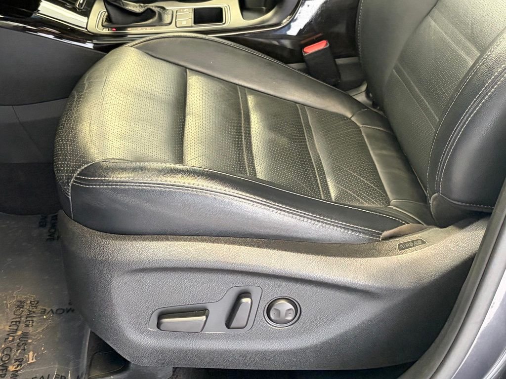 Used 2017 Platinum Graphite Kia EX image 13