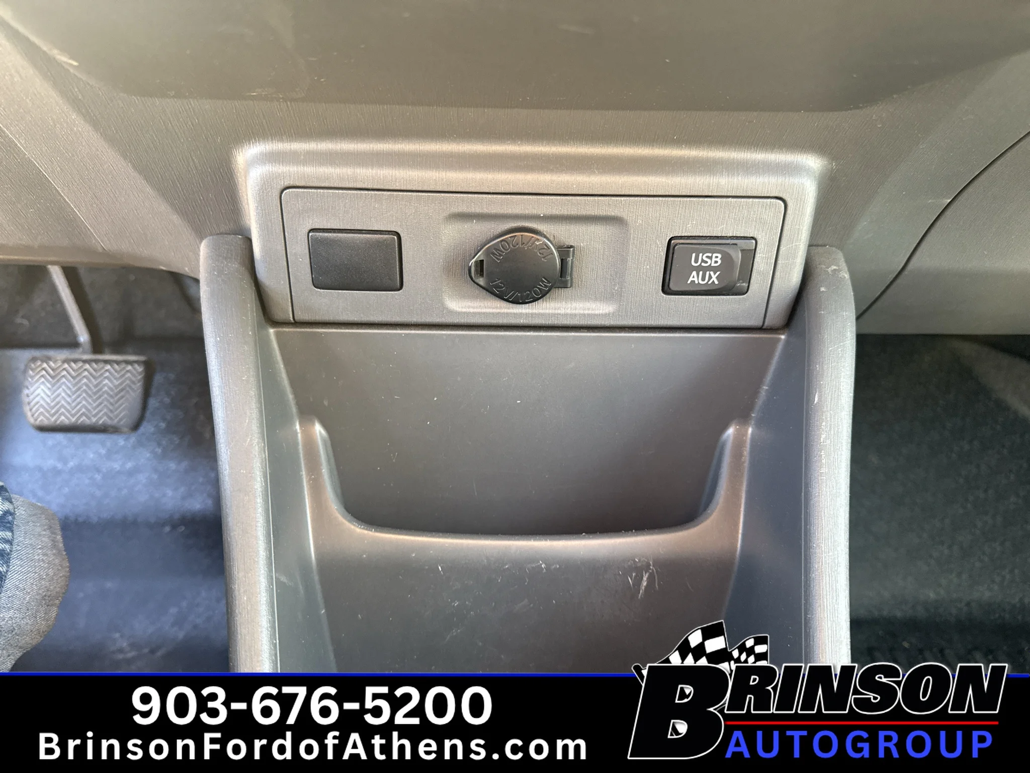 Used 2013 Blizzard Pearl Toyota Two image 25