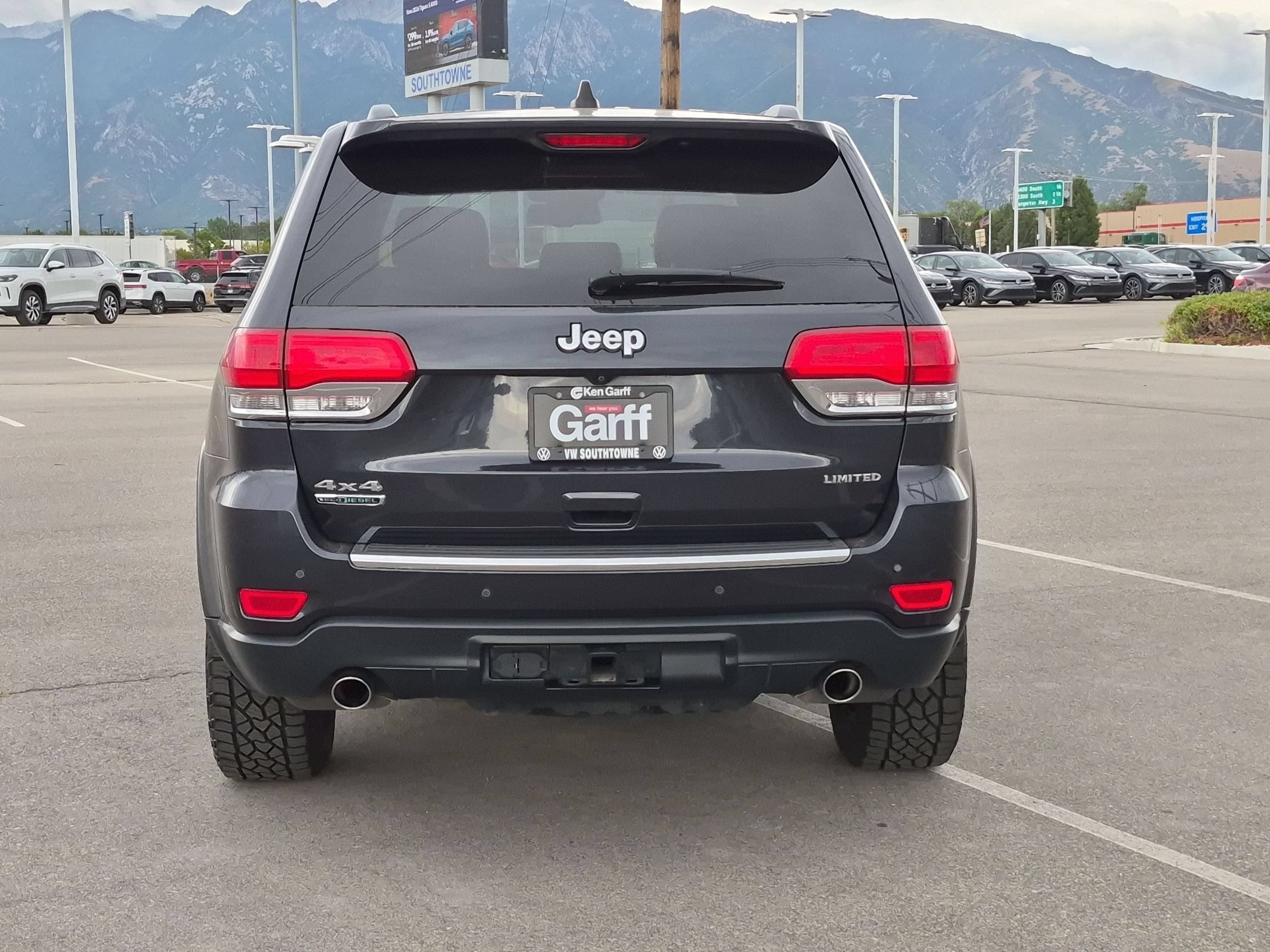 Used 2015 Maximum Steel Metallic Clearcoat Jeep Limited image 4