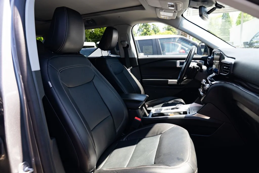 Used 2021 Gray Ford Limited image 24