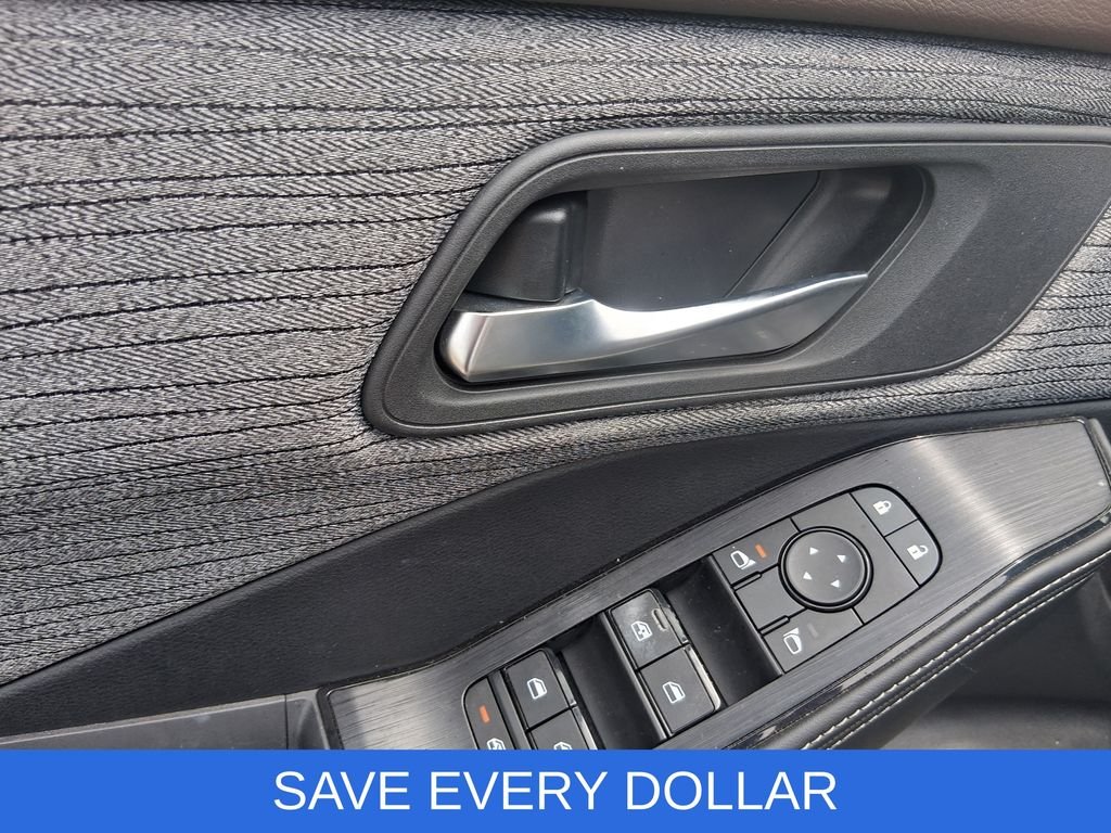 Used 2023 Silver Nissan SV image 15