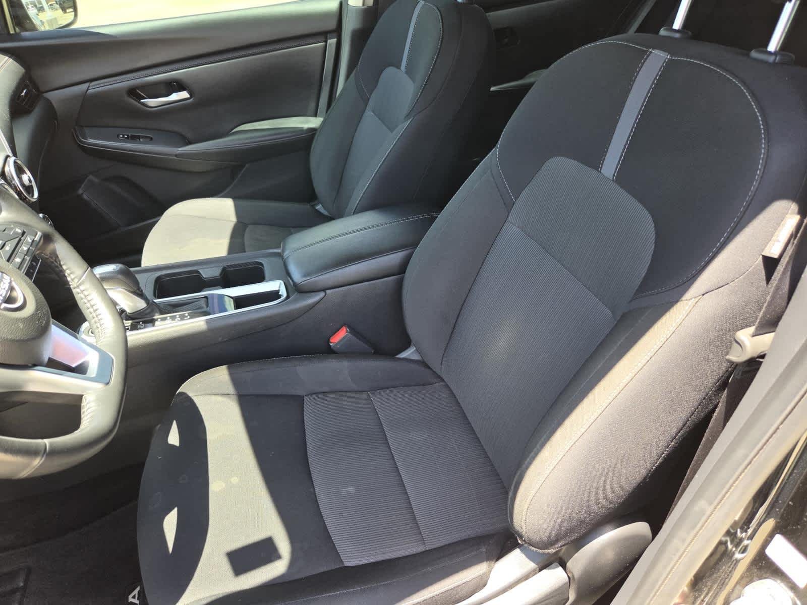 Used 2025 Super Black Nissan SV image 15