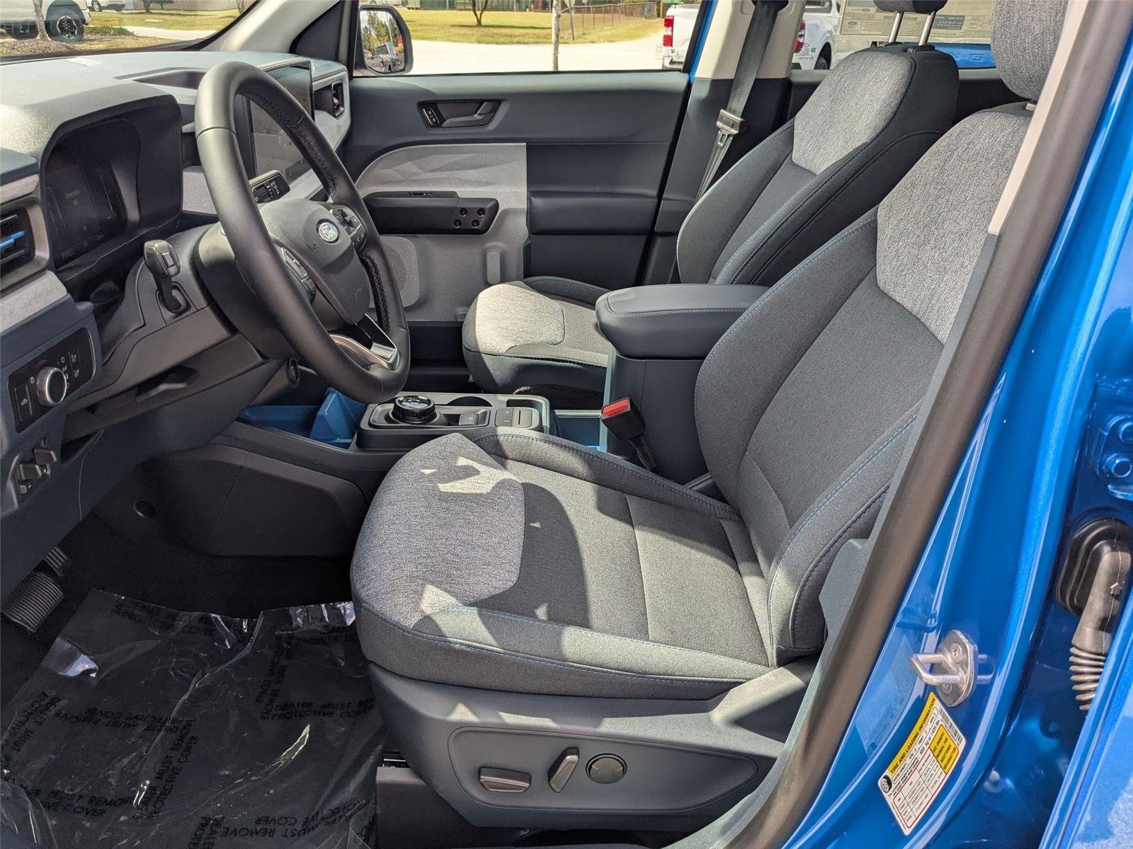 2025 Ford Maverick XLT - Photo 14