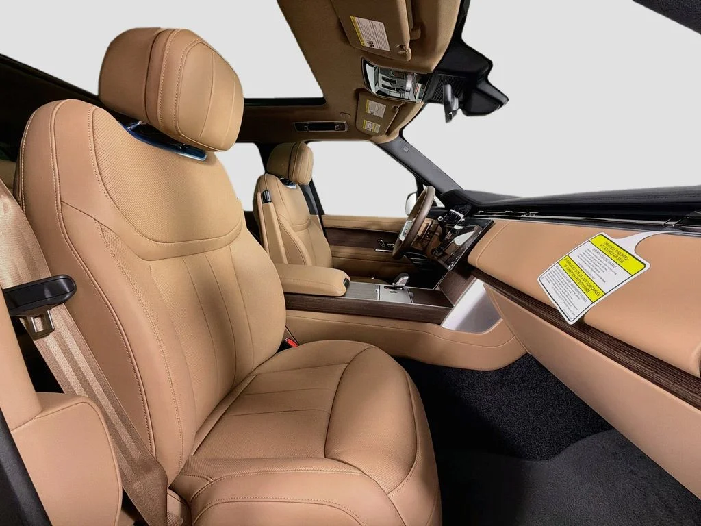 New 2026 Fuji White Land Rover SE image 30