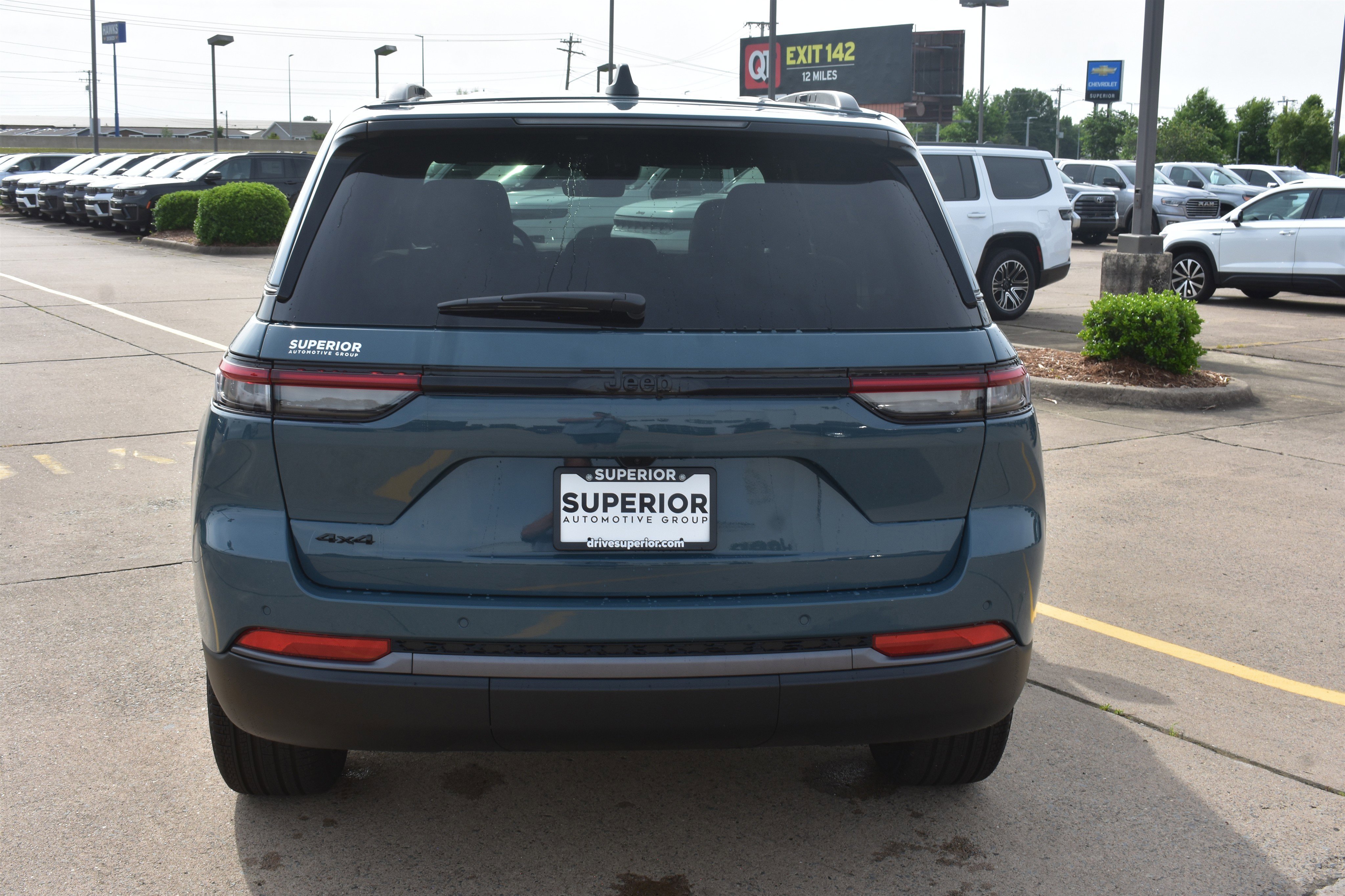 New 2026 Steel Blue Exterior Paint Jeep Limited image 6