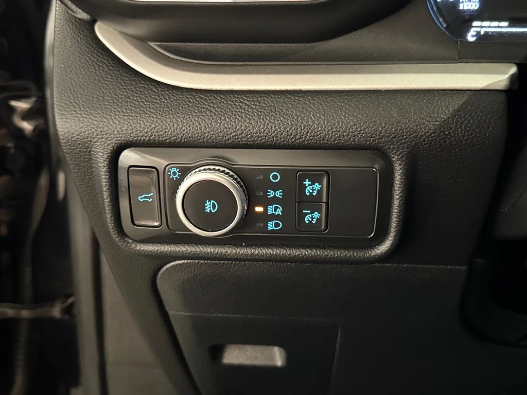 Certified Used 2020 Black Ford XLT image 18