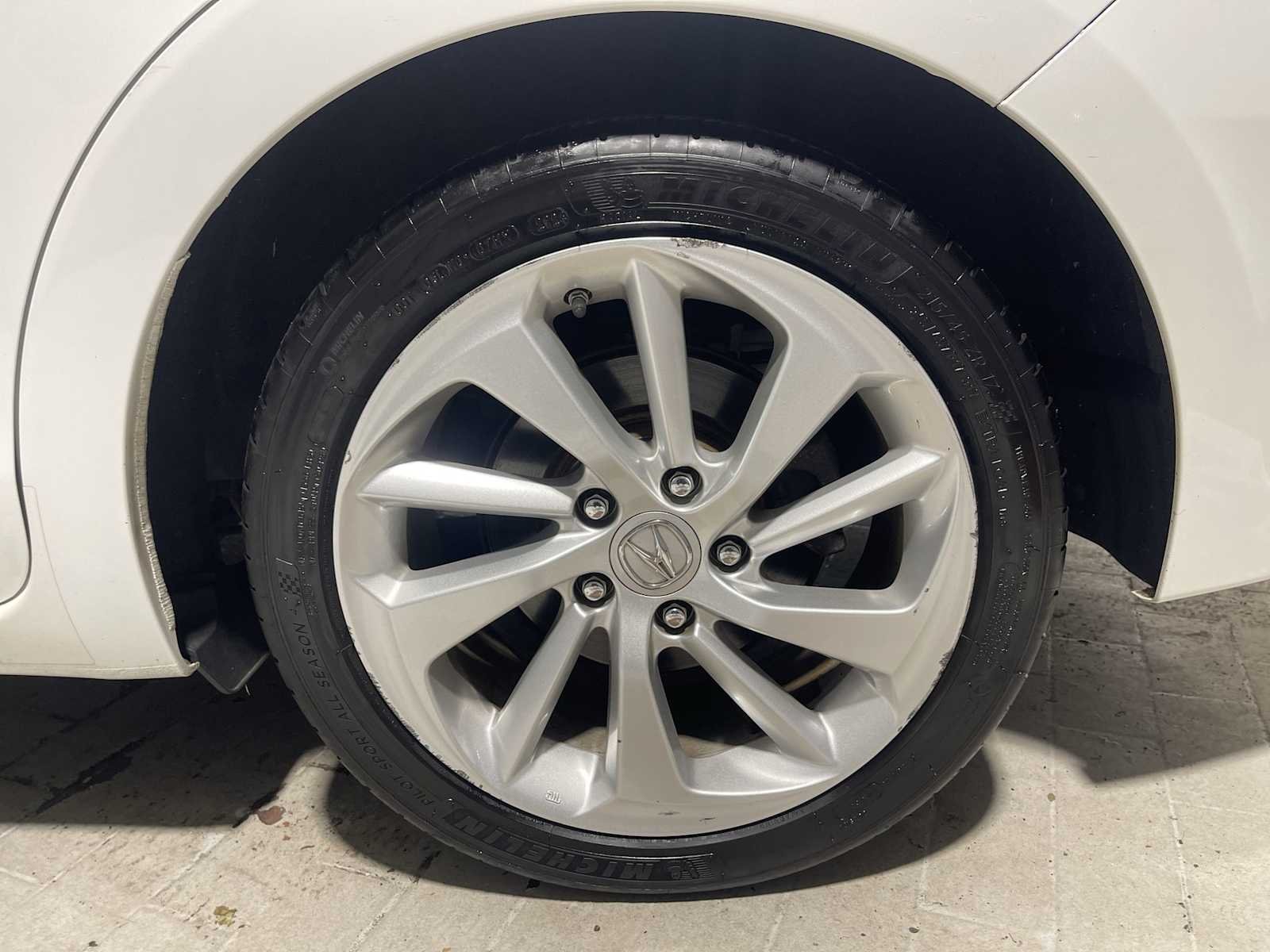 Used 2018 Bellanova White Pearl Acura  image 8