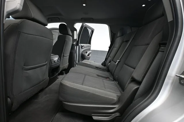 Used 2020 Silver GMC SLE image 32