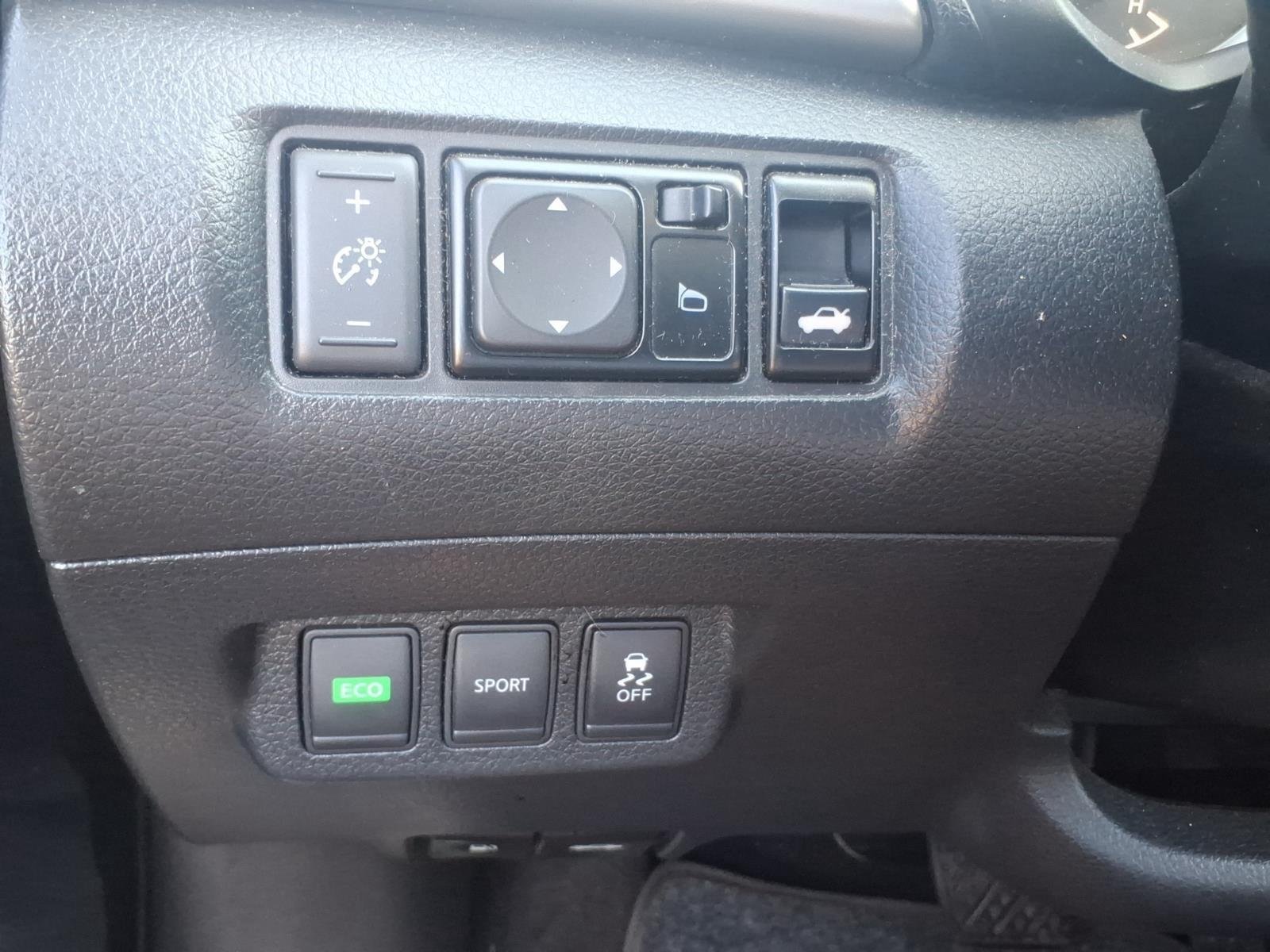Used 2016 Gun Metallic Nissan SV image 19