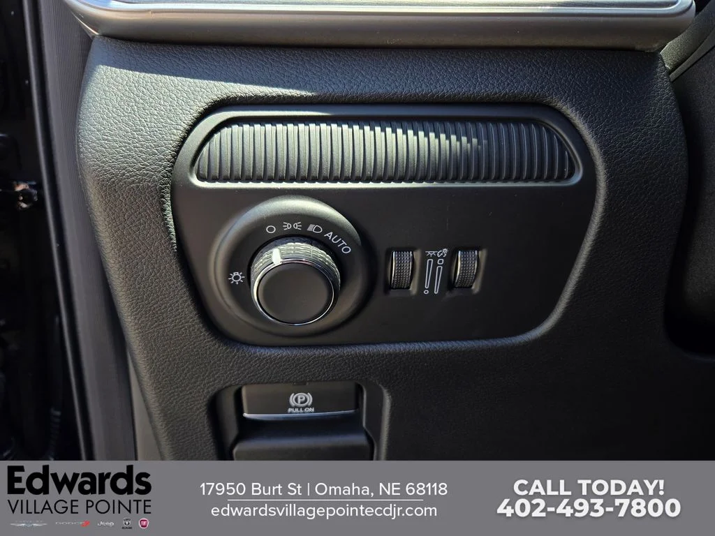 New 2026 High Gloss Black Exterior Paint Jeep Limited Altitude image 11