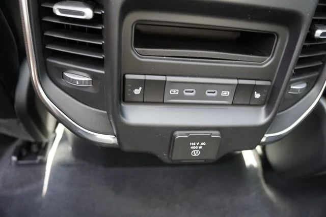 New 2026 Tank Exterior Paint RAM Laramie image 13